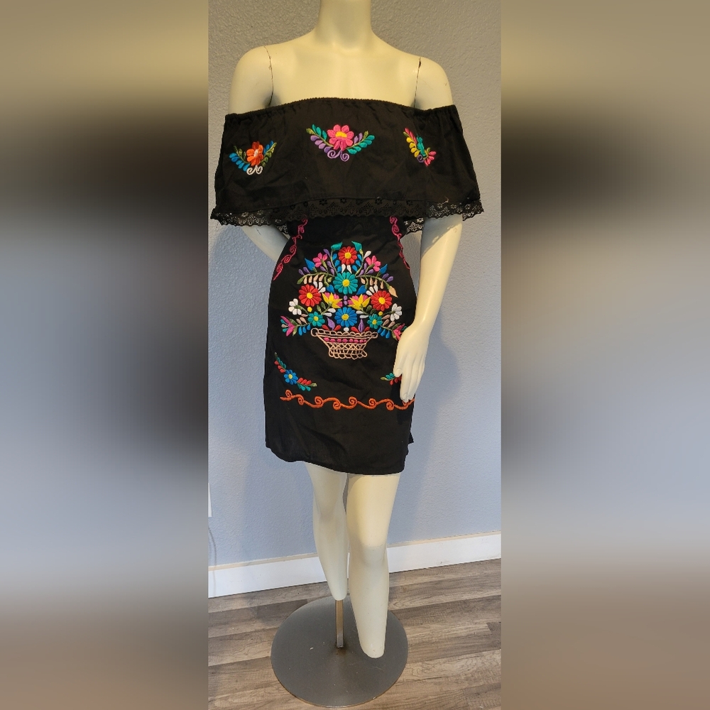 OFF SHOULDER WOMAN DRESS FLORAL ARTESANAL Size M 100% Cotton Embroidered Black - Picture 13 of 13